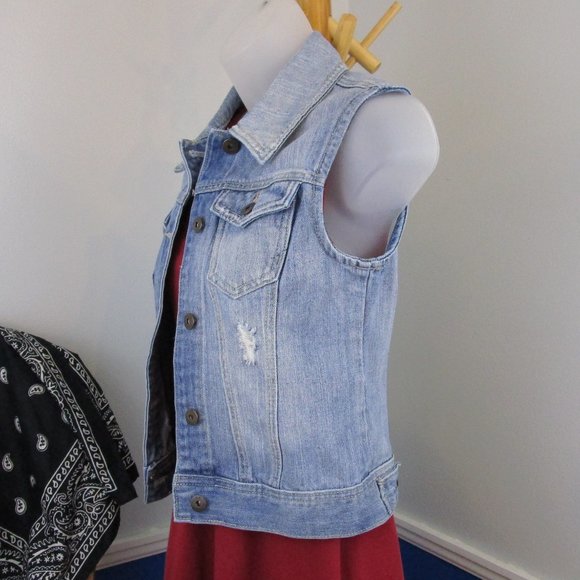 Mudd Distressed Denim Vest - Picture 3 of 14